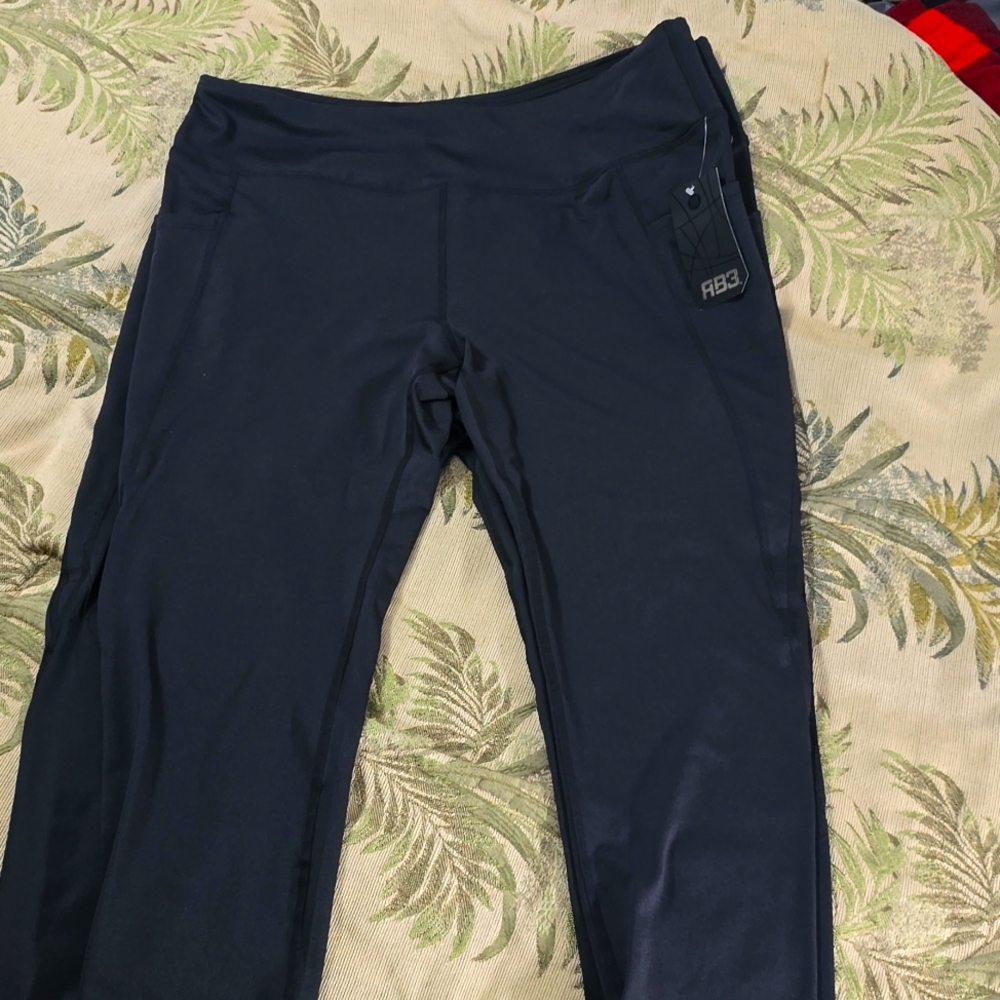 (2) RB3 NWT 1X active capris